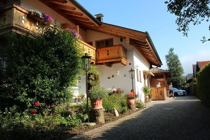 Appartementhaus Schirsner - Direkt Am See & Am Kurpark Schliersee